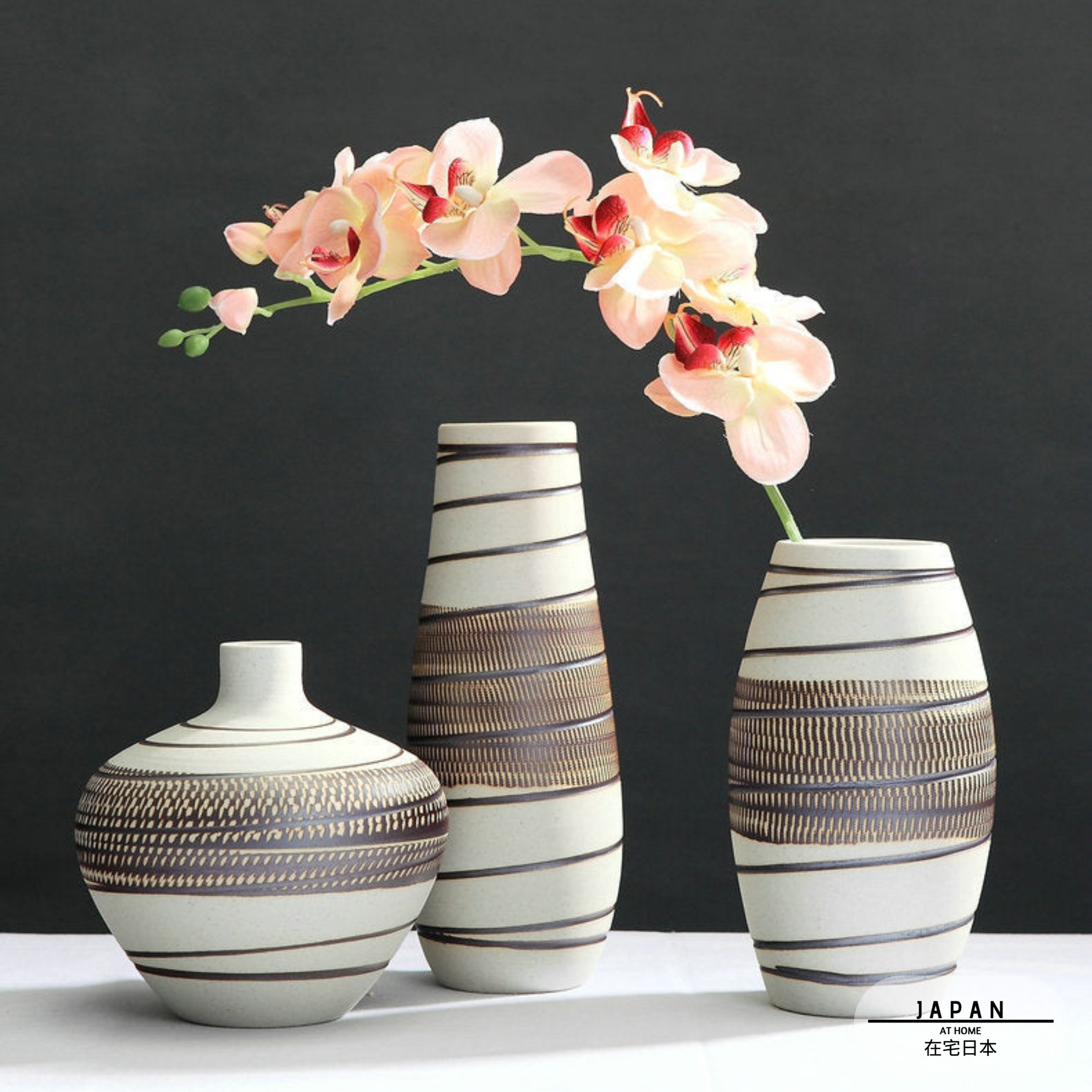 Handmade stoneware vase "Kaze"