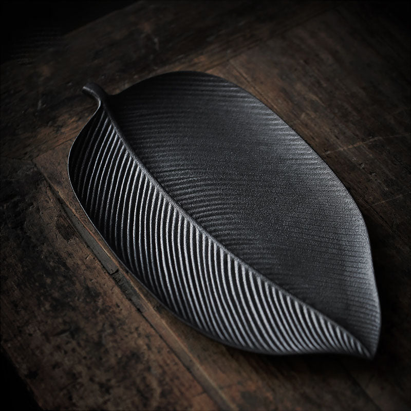 Modern Japanese tea tray "Leaf pattern"