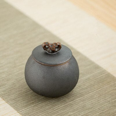 Elegant ceramic tea pot "Urishido"