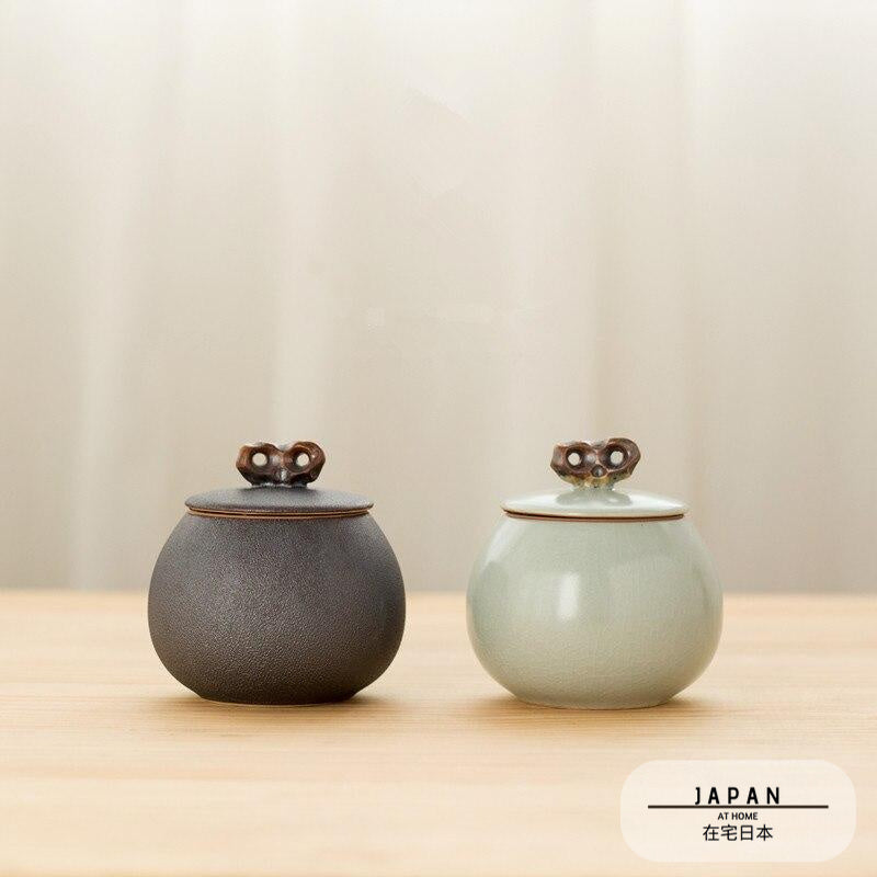 Elegant ceramic tea pot "Urishido"