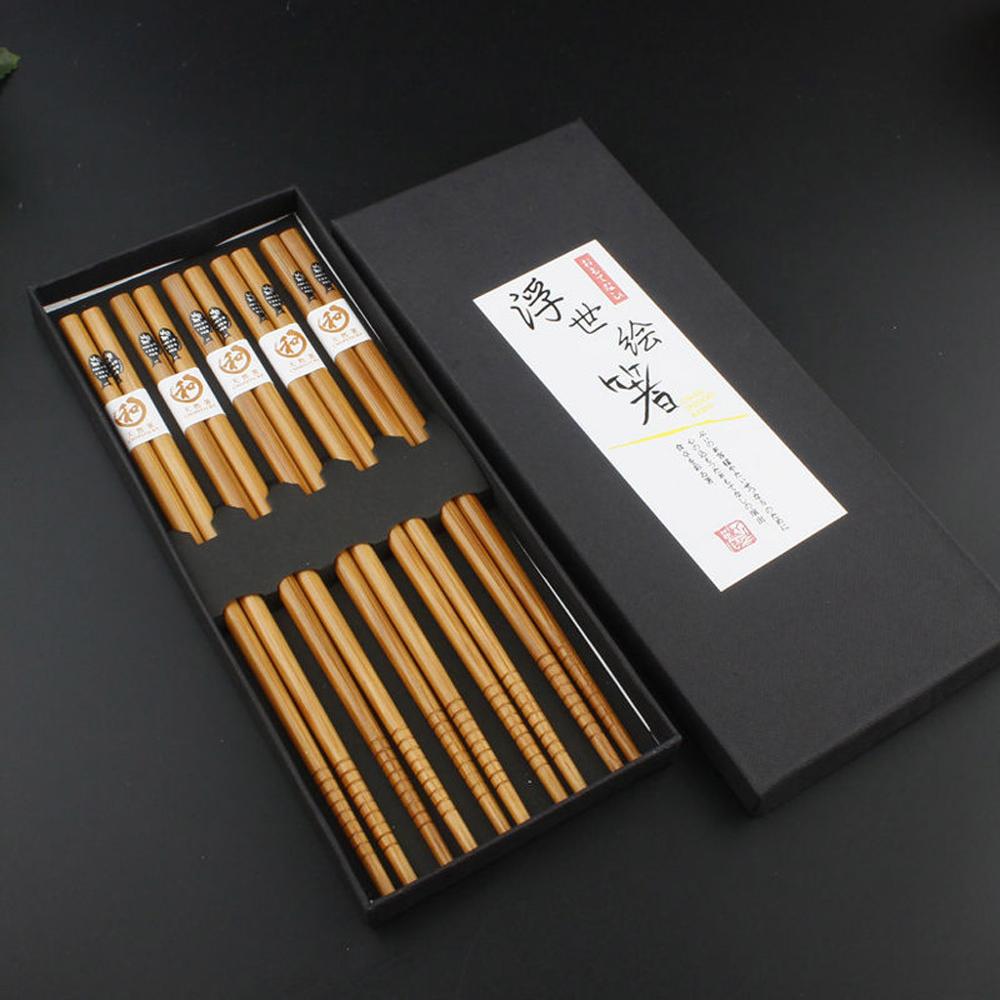 Set of Japanese chopsticks with "Fish" pattern