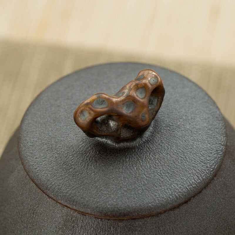 Elegant ceramic tea pot "Urishido"