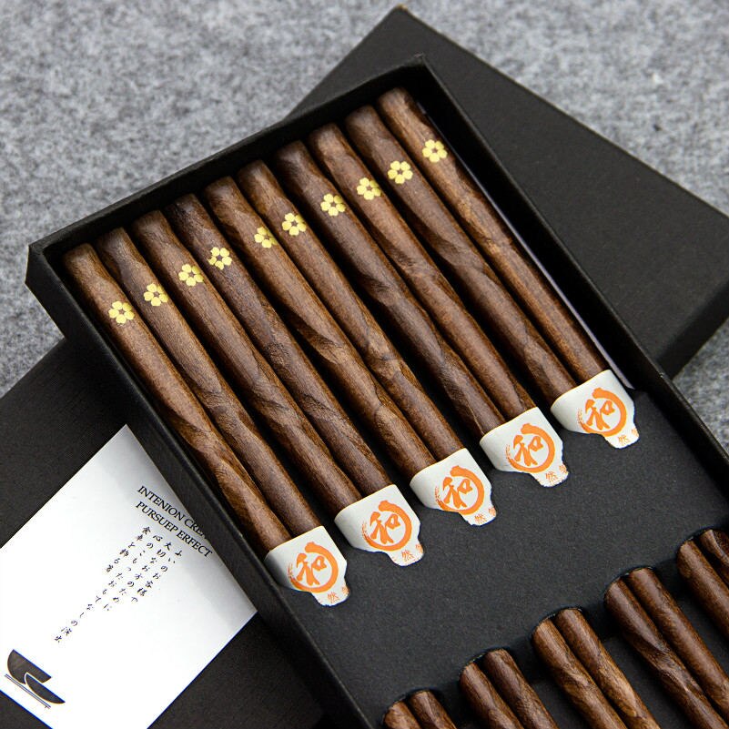 “Kyōto” lacquered wooden chopstick box