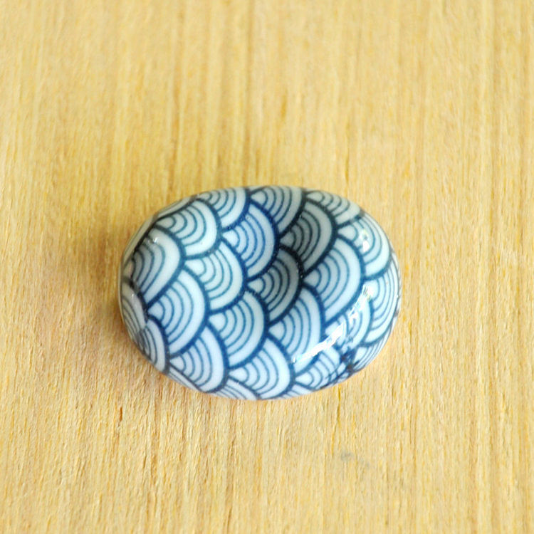 Solid ceramic Japanese style ingot chopstick rest