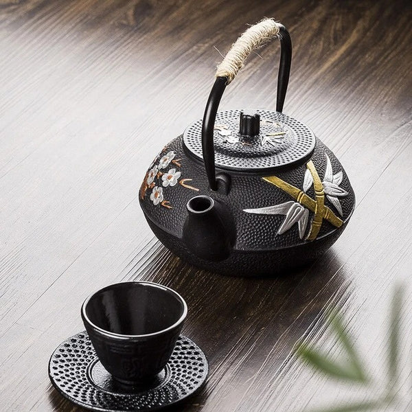 « Tokuda » Japanese iron teapot
