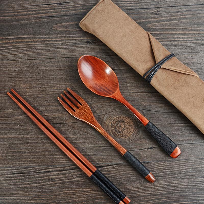 High-quality bamboo cutlery and chopsticks set