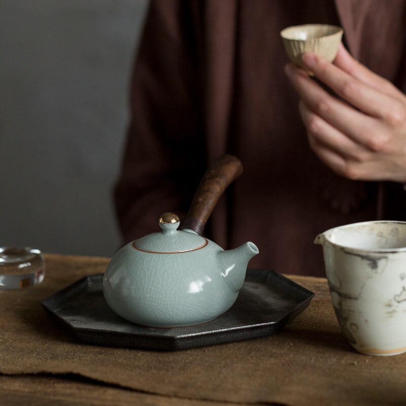 “Kiya” Japanese Ceramic Teapot